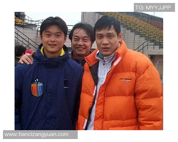 足球明星李彦的成长历程与辉煌成就全景解析