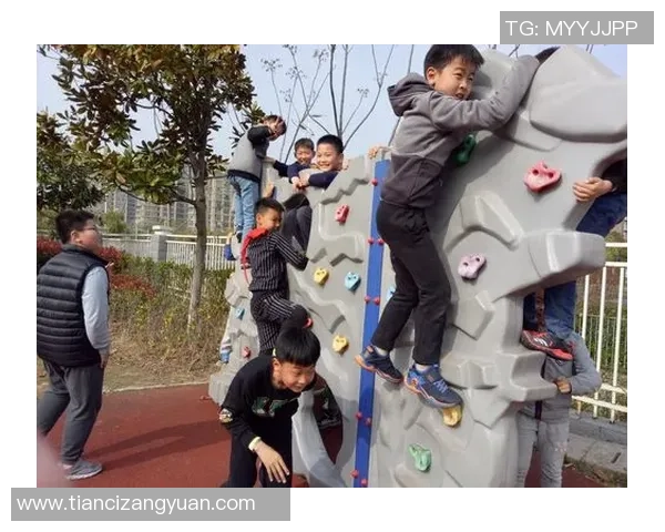 专业解读：南京攀岩队的边路渗透打法